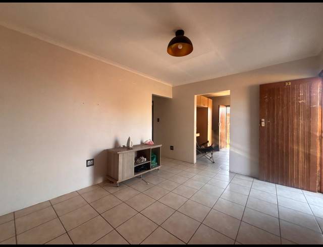 3 BEDROOM HOUSE TO LET IN BLOEMSIDE